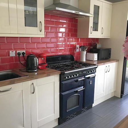 Appartamento Spacious 3 Bed Townhouse In Dublin 12 Esterno foto